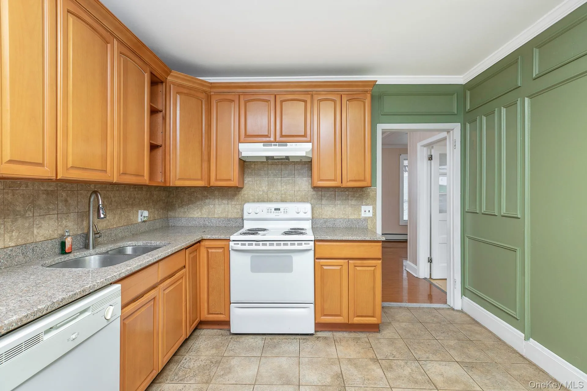 1500 Main Street, Brookhaven, NY, 2 Bedrooms Bedrooms, 5 Rooms Rooms,2 BathroomsBathrooms,Residential Lease,For Rent,Main,0,992619 1500 Main Street, Brookhaven, NY, 2 Bedrooms Bedrooms, 5 Rooms Rooms,2 BathroomsBathrooms,Residential Lease,For Rent,Main,0,992619