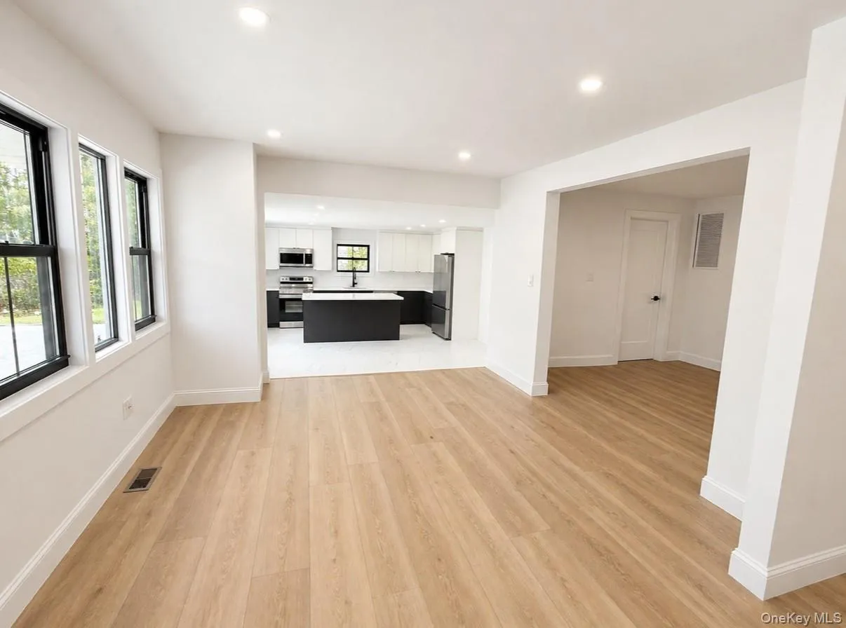 39 Pinetop Drive, Brookhaven, NY, 4 Bedrooms Bedrooms, 8 Rooms Rooms,3 BathroomsBathrooms,Residential,For Rent,Pinetop,0,992628 39 Pinetop Drive, Brookhaven, NY, 4 Bedrooms Bedrooms, 8 Rooms Rooms,3 BathroomsBathrooms,Residential,For Rent,Pinetop,0,992628