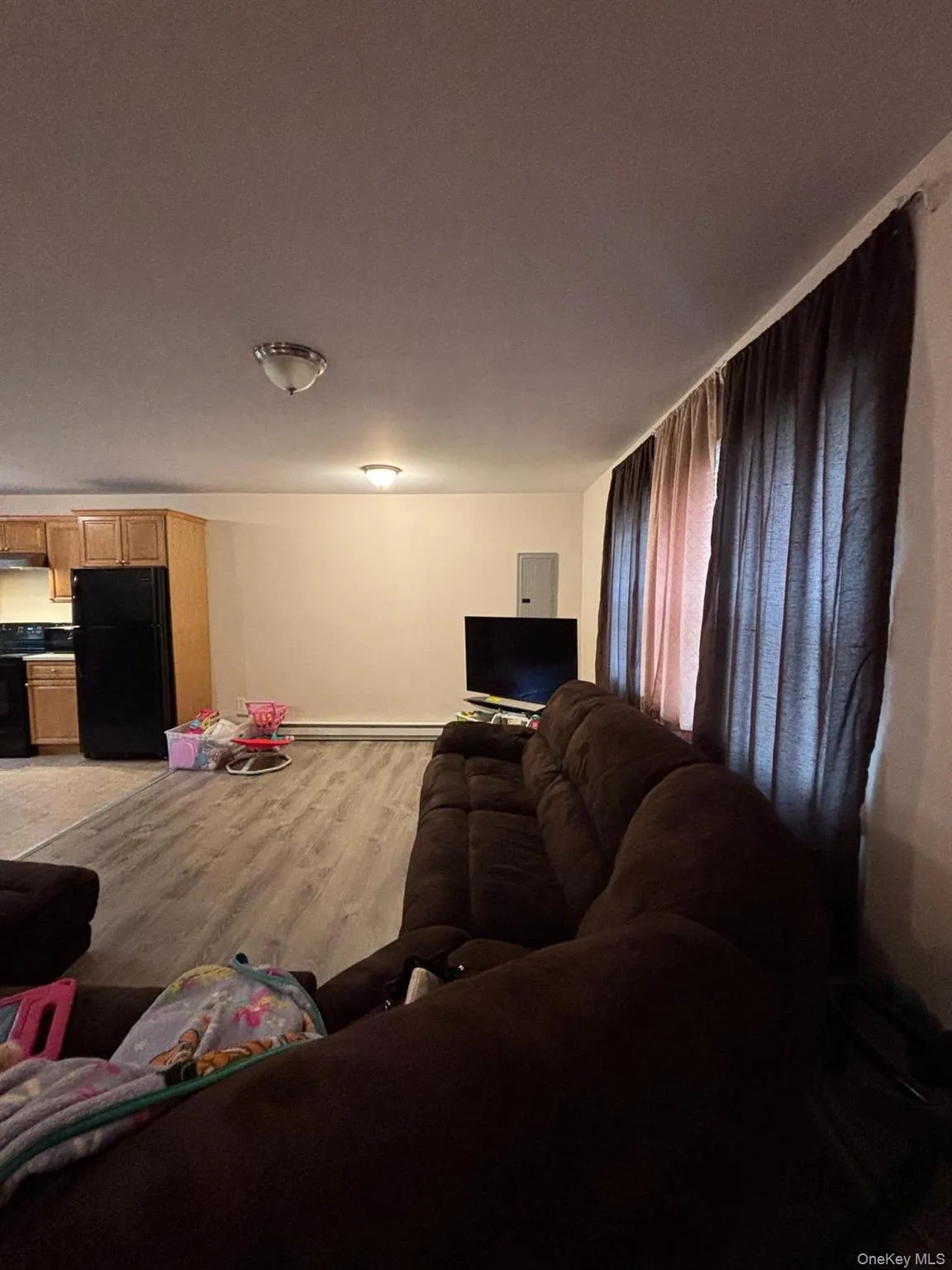 112 Maple Lane, Brookhaven, NY, 3 Bedrooms Bedrooms, 5 Rooms Rooms,1 BathroomBathrooms,Residential Lease,For Rent,Maple,0,992634 112 Maple Lane, Brookhaven, NY, 3 Bedrooms Bedrooms, 5 Rooms Rooms,1 BathroomBathrooms,Residential Lease,For Rent,Maple,0,992634