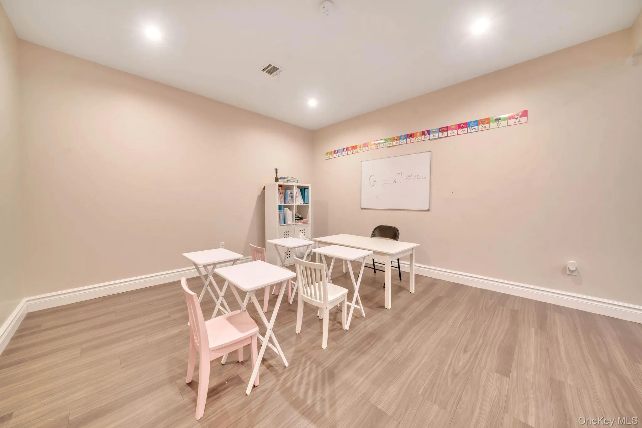 12 Dalewood Drive, Ramapo, NY, 8 Bedrooms Bedrooms, 16 Rooms Rooms,4 BathroomsBathrooms,Residential,For Rent,Dalewood,0,992639 12 Dalewood Drive, Ramapo, NY, 8 Bedrooms Bedrooms, 16 Rooms Rooms,4 BathroomsBathrooms,Residential,For Rent,Dalewood,0,992639