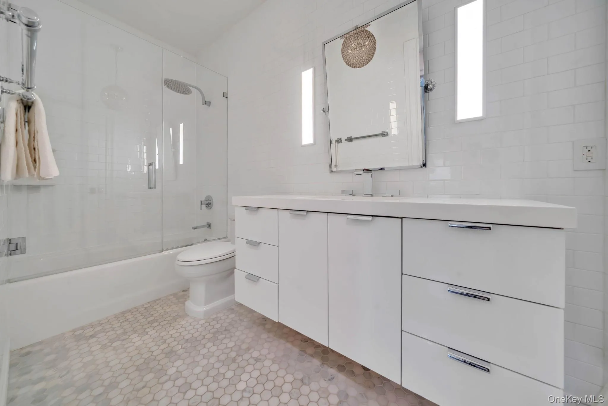 12 Dalewood Drive, Ramapo, NY, 8 Bedrooms Bedrooms, 16 Rooms Rooms,4 BathroomsBathrooms,Residential,For Rent,Dalewood,0,992639 12 Dalewood Drive, Ramapo, NY, 8 Bedrooms Bedrooms, 16 Rooms Rooms,4 BathroomsBathrooms,Residential,For Rent,Dalewood,0,992639