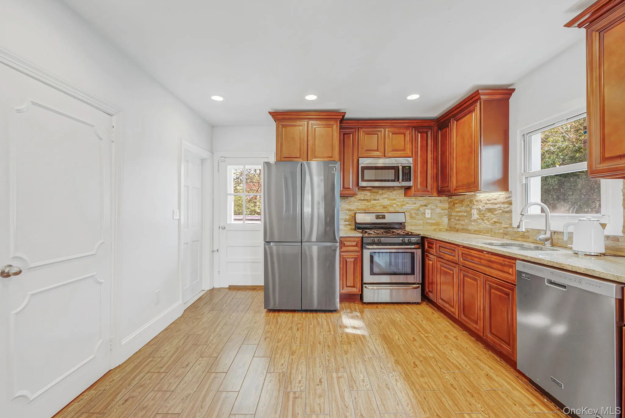 537 Livingston Street, Hempstead, NY, 4 Bedrooms Bedrooms, 11 Rooms Rooms,2 BathroomsBathrooms,Residential,For Rent,Livingston,0,992643 537 Livingston Street, Hempstead, NY, 4 Bedrooms Bedrooms, 11 Rooms Rooms,2 BathroomsBathrooms,Residential,For Rent,Livingston,0,992643