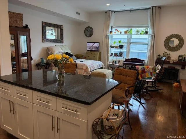 40 Division Street, Oyster Bay, NY, 1 Room Rooms,1 BathroomBathrooms,Residential Lease,For Rent,Division,0,992646 40 Division Street, Oyster Bay, NY, 1 Room Rooms,1 BathroomBathrooms,Residential Lease,For Rent,Division,0,992646