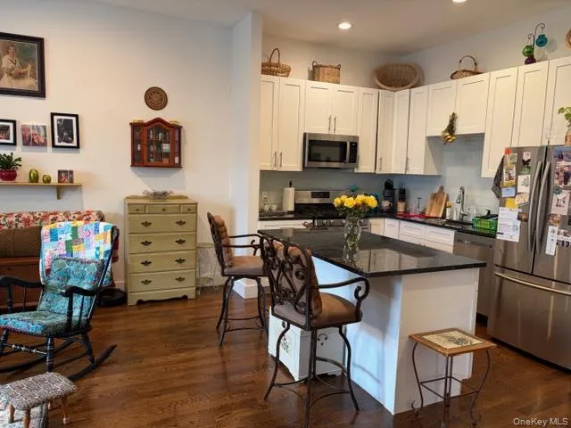 40 Division Street, Oyster Bay, NY, 1 Room Rooms,1 BathroomBathrooms,Residential Lease,For Rent,Division,0,992646 40 Division Street, Oyster Bay, NY, 1 Room Rooms,1 BathroomBathrooms,Residential Lease,For Rent,Division,0,992646