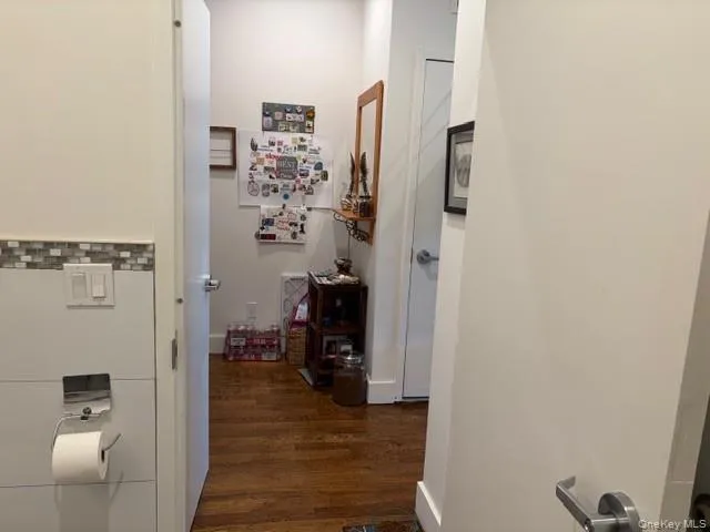 40 Division Street, Oyster Bay, NY, 1 Room Rooms,1 BathroomBathrooms,Residential Lease,For Rent,Division,0,992646 40 Division Street, Oyster Bay, NY, 1 Room Rooms,1 BathroomBathrooms,Residential Lease,For Rent,Division,0,992646