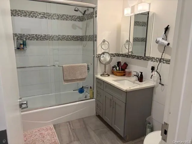 40 Division Street, Oyster Bay, NY, 1 Room Rooms,1 BathroomBathrooms,Residential Lease,For Rent,Division,0,992646 40 Division Street, Oyster Bay, NY, 1 Room Rooms,1 BathroomBathrooms,Residential Lease,For Rent,Division,0,992646