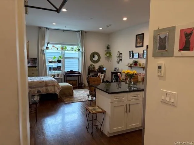 40 Division Street, Oyster Bay, NY, 1 Room Rooms,1 BathroomBathrooms,Residential Lease,For Rent,Division,0,992646 40 Division Street, Oyster Bay, NY, 1 Room Rooms,1 BathroomBathrooms,Residential Lease,For Rent,Division,0,992646