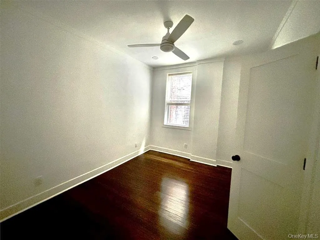 307 Main Street, Huntington, NY, 3 Bedrooms Bedrooms, 5 Rooms Rooms,1 BathroomBathrooms,Residential Lease,For Rent,Main,0,992649 307 Main Street, Huntington, NY, 3 Bedrooms Bedrooms, 5 Rooms Rooms,1 BathroomBathrooms,Residential Lease,For Rent,Main,0,992649