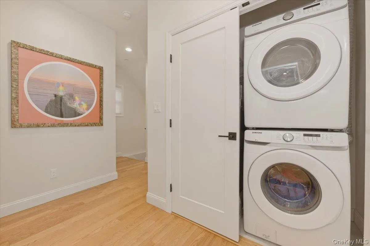 97 Wisconsin Street, Long Beach, NY, 3 Bedrooms Bedrooms, 9 Rooms Rooms,2 BathroomsBathrooms,Residential Lease,For Rent,Wisconsin,0,992659 97 Wisconsin Street, Long Beach, NY, 3 Bedrooms Bedrooms, 9 Rooms Rooms,2 BathroomsBathrooms,Residential Lease,For Rent,Wisconsin,0,992659