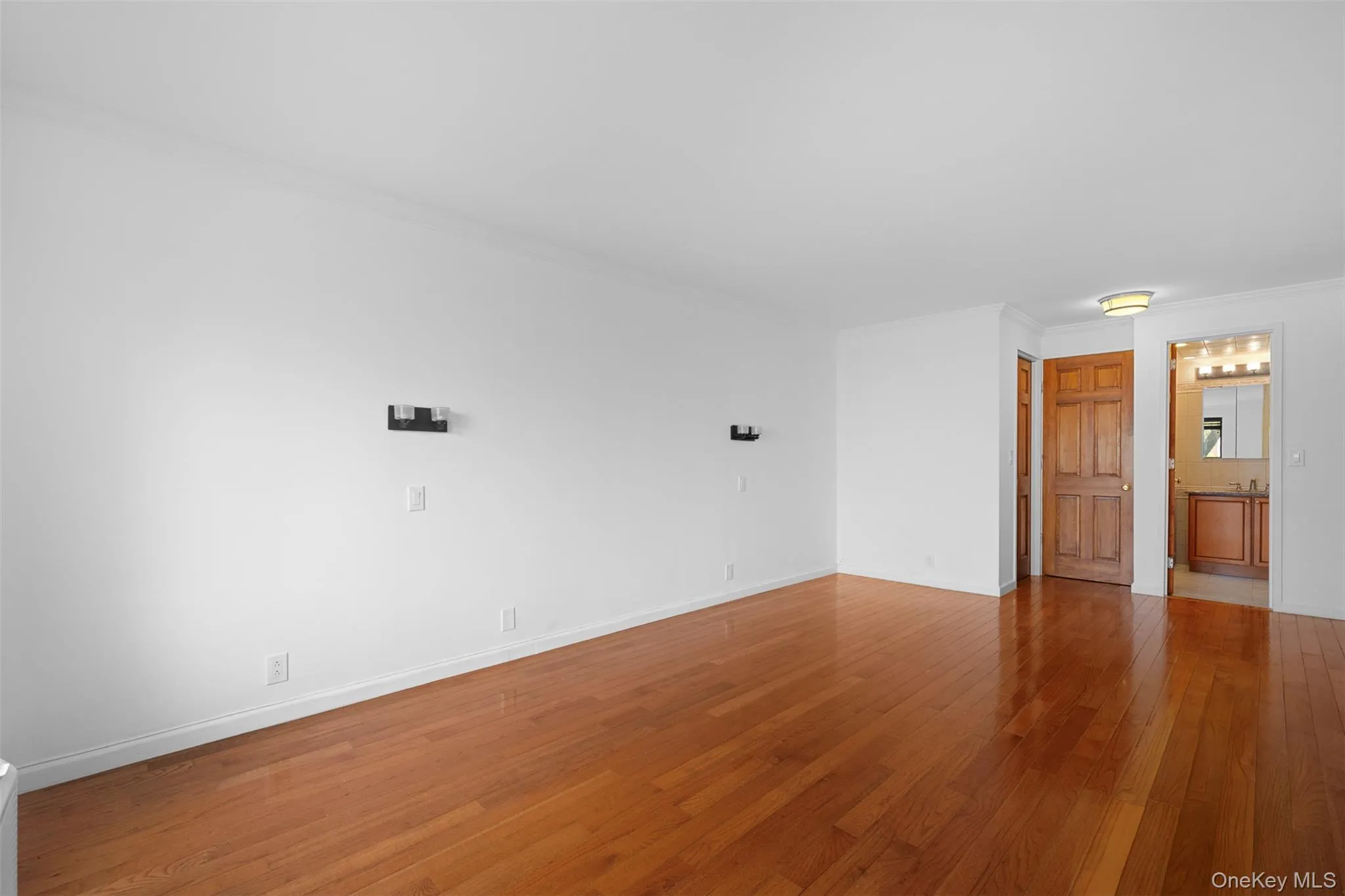 141 Great Neck Road, North Hempstead, NY, 2 Bedrooms Bedrooms, 5 Rooms Rooms,1 BathroomBathrooms,Residential Lease,For Rent,Great Neck,0,992670 141 Great Neck Road, North Hempstead, NY, 2 Bedrooms Bedrooms, 5 Rooms Rooms,1 BathroomBathrooms,Residential Lease,For Rent,Great Neck,0,992670