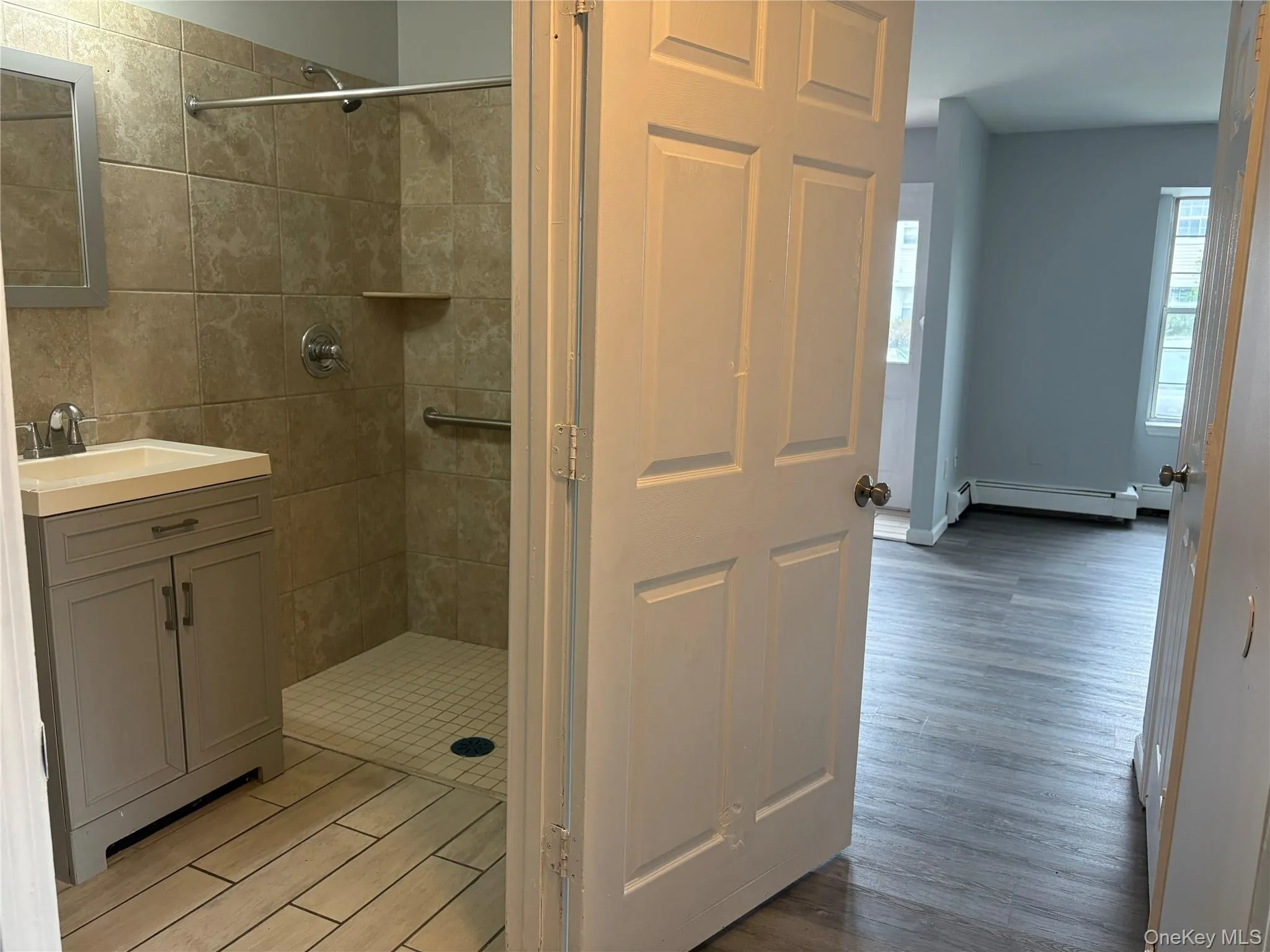 32 Palmer Avenue, Middletown, NY, 2 Bedrooms Bedrooms, 5 Rooms Rooms,1 BathroomBathrooms,Residential Lease,For Rent,Palmer,0,992680 32 Palmer Avenue, Middletown, NY, 2 Bedrooms Bedrooms, 5 Rooms Rooms,1 BathroomBathrooms,Residential Lease,For Rent,Palmer,0,992680