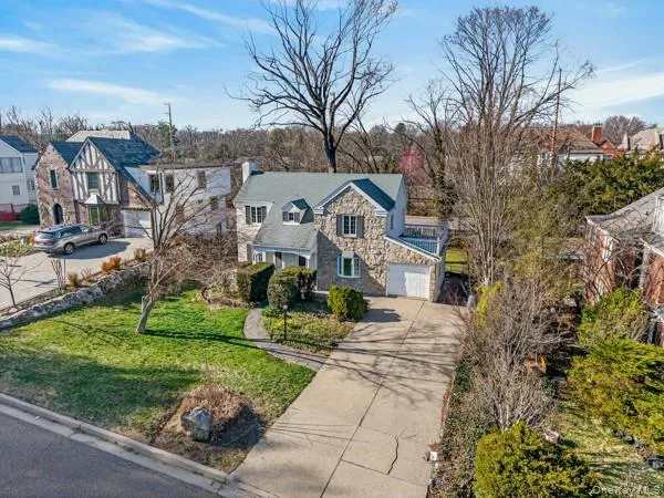 167 Old Mill Road, North Hempstead, NY, 3 Bedrooms Bedrooms, 6 Rooms Rooms,2 BathroomsBathrooms,Residential,For Rent,Old Mill,0,992685 167 Old Mill Road, North Hempstead, NY, 3 Bedrooms Bedrooms, 6 Rooms Rooms,2 BathroomsBathrooms,Residential,For Rent,Old Mill,0,992685