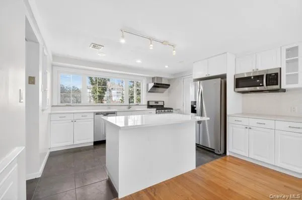 167 Old Mill Road, North Hempstead, NY, 3 Bedrooms Bedrooms, 6 Rooms Rooms,2 BathroomsBathrooms,Residential,For Rent,Old Mill,0,992685 167 Old Mill Road, North Hempstead, NY, 3 Bedrooms Bedrooms, 6 Rooms Rooms,2 BathroomsBathrooms,Residential,For Rent,Old Mill,0,992685