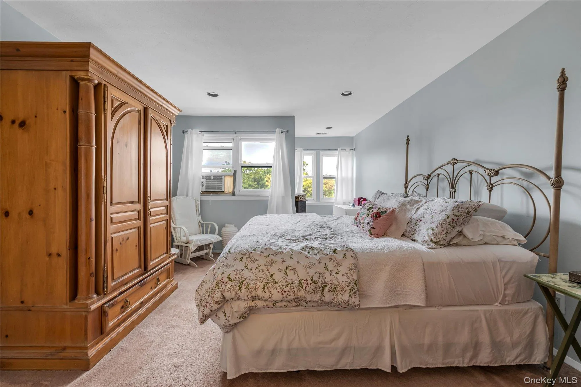 Main bedroom ensuite with recessed lighting. Large and light filled. Main bedroom ensuite with recessed lighting. Large and light filled.