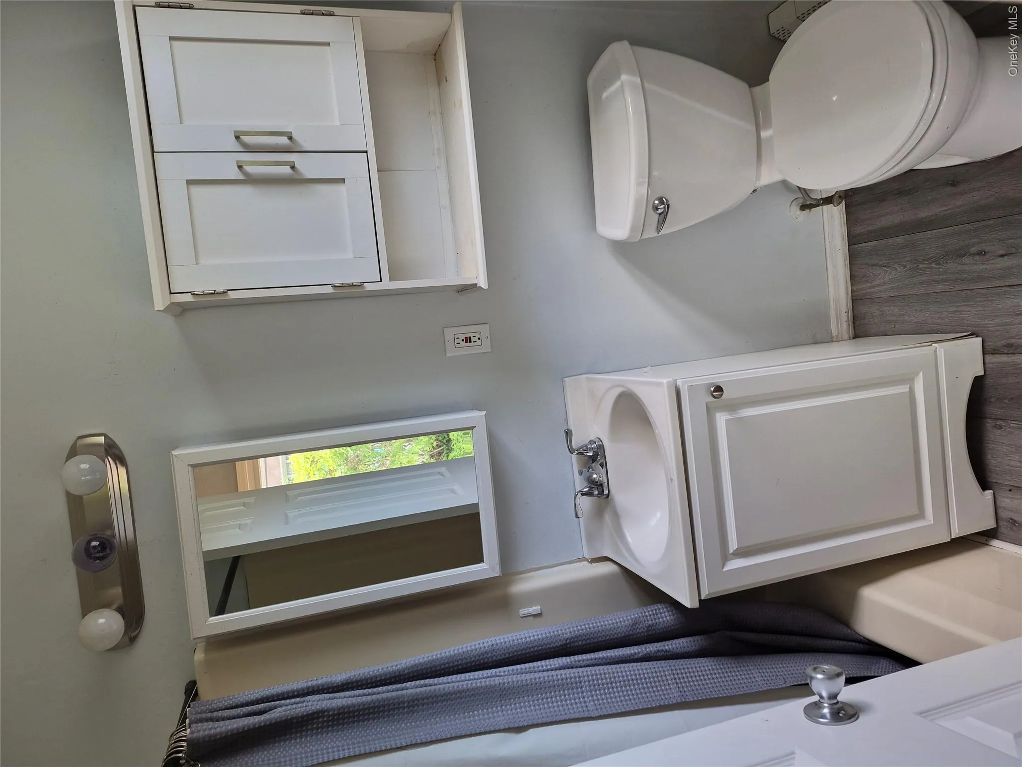24 Lavender Road, Brookhaven, NY, 3 Bedrooms Bedrooms, 7 Rooms Rooms,2 BathroomsBathrooms,Residential,For Rent,Lavender,0,992722 24 Lavender Road, Brookhaven, NY, 3 Bedrooms Bedrooms, 7 Rooms Rooms,2 BathroomsBathrooms,Residential,For Rent,Lavender,0,992722