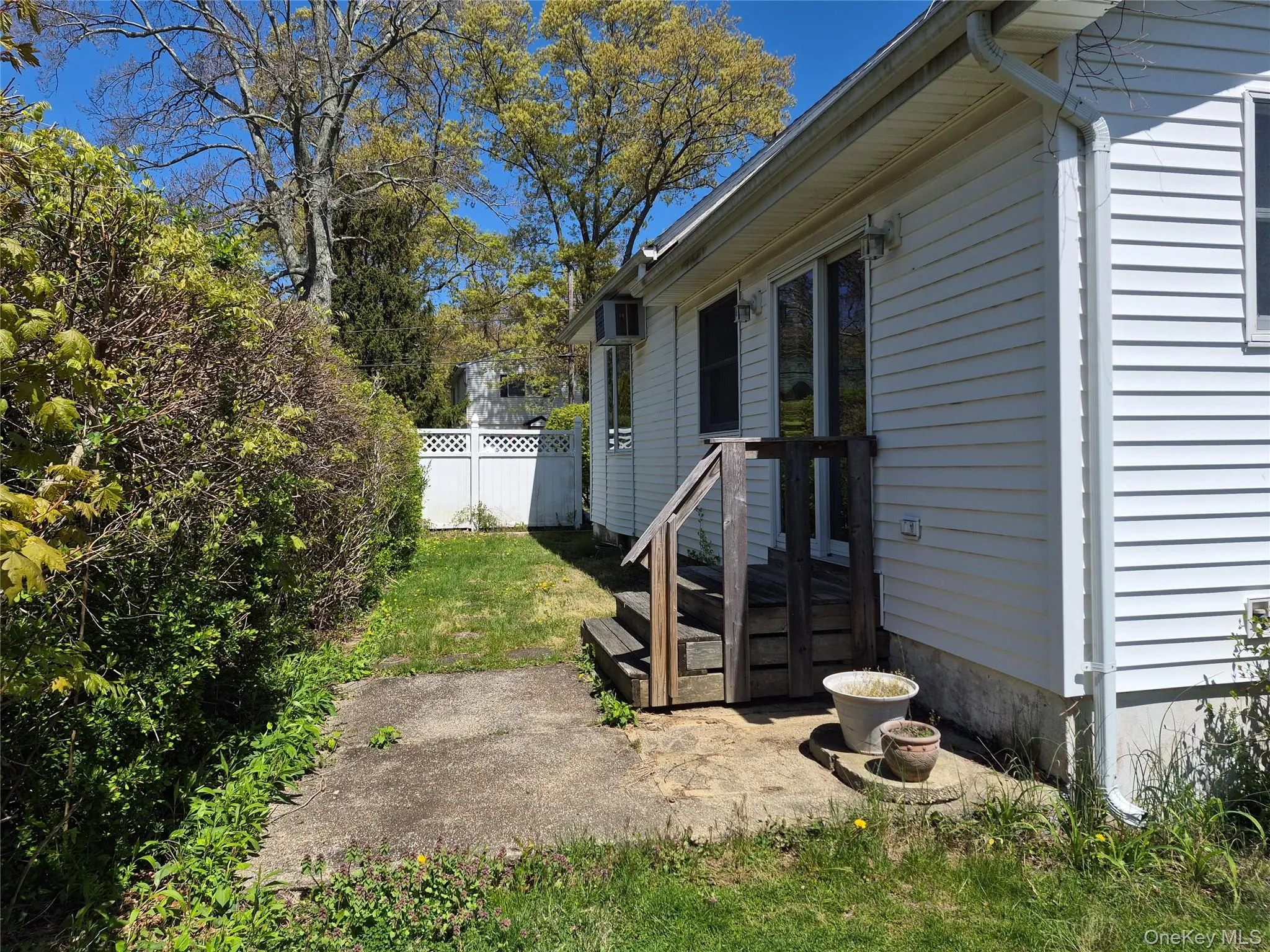 24 Lavender Road, Brookhaven, NY, 3 Bedrooms Bedrooms, 7 Rooms Rooms,2 BathroomsBathrooms,Residential,For Rent,Lavender,0,992722 24 Lavender Road, Brookhaven, NY, 3 Bedrooms Bedrooms, 7 Rooms Rooms,2 BathroomsBathrooms,Residential,For Rent,Lavender,0,992722
