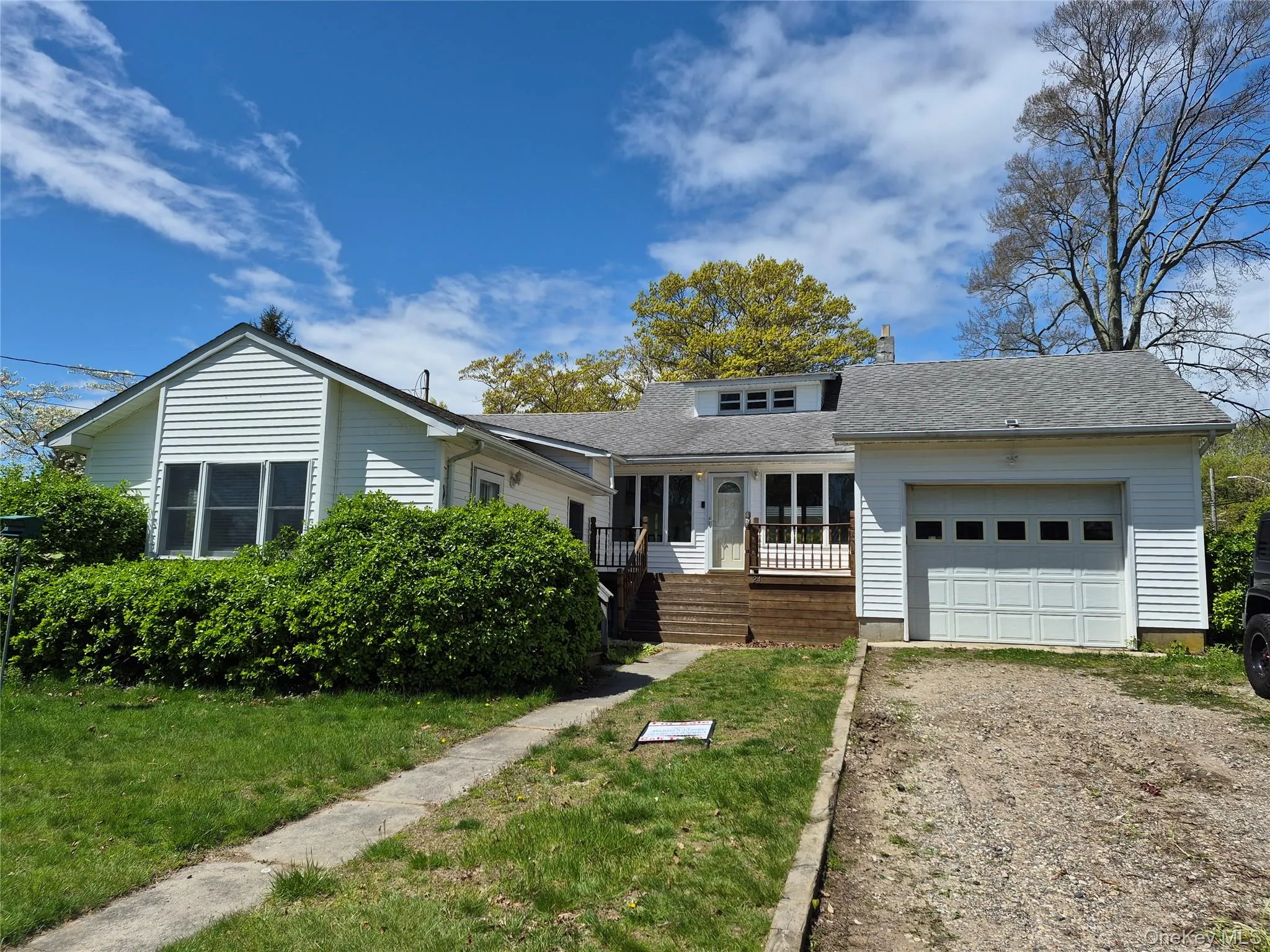 24 Lavender Road, Brookhaven, NY, 3 Bedrooms Bedrooms, 7 Rooms Rooms,2 BathroomsBathrooms,Residential,For Rent,Lavender,0,992722 24 Lavender Road, Brookhaven, NY, 3 Bedrooms Bedrooms, 7 Rooms Rooms,2 BathroomsBathrooms,Residential,For Rent,Lavender,0,992722