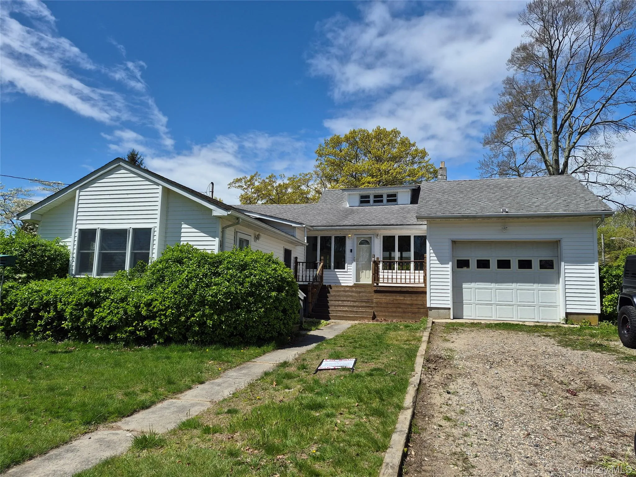 24 Lavender Road, Brookhaven, NY, 3 Bedrooms Bedrooms, 7 Rooms Rooms,2 BathroomsBathrooms,Residential,For Rent,Lavender,0,992722 24 Lavender Road, Brookhaven, NY, 3 Bedrooms Bedrooms, 7 Rooms Rooms,2 BathroomsBathrooms,Residential,For Rent,Lavender,0,992722
