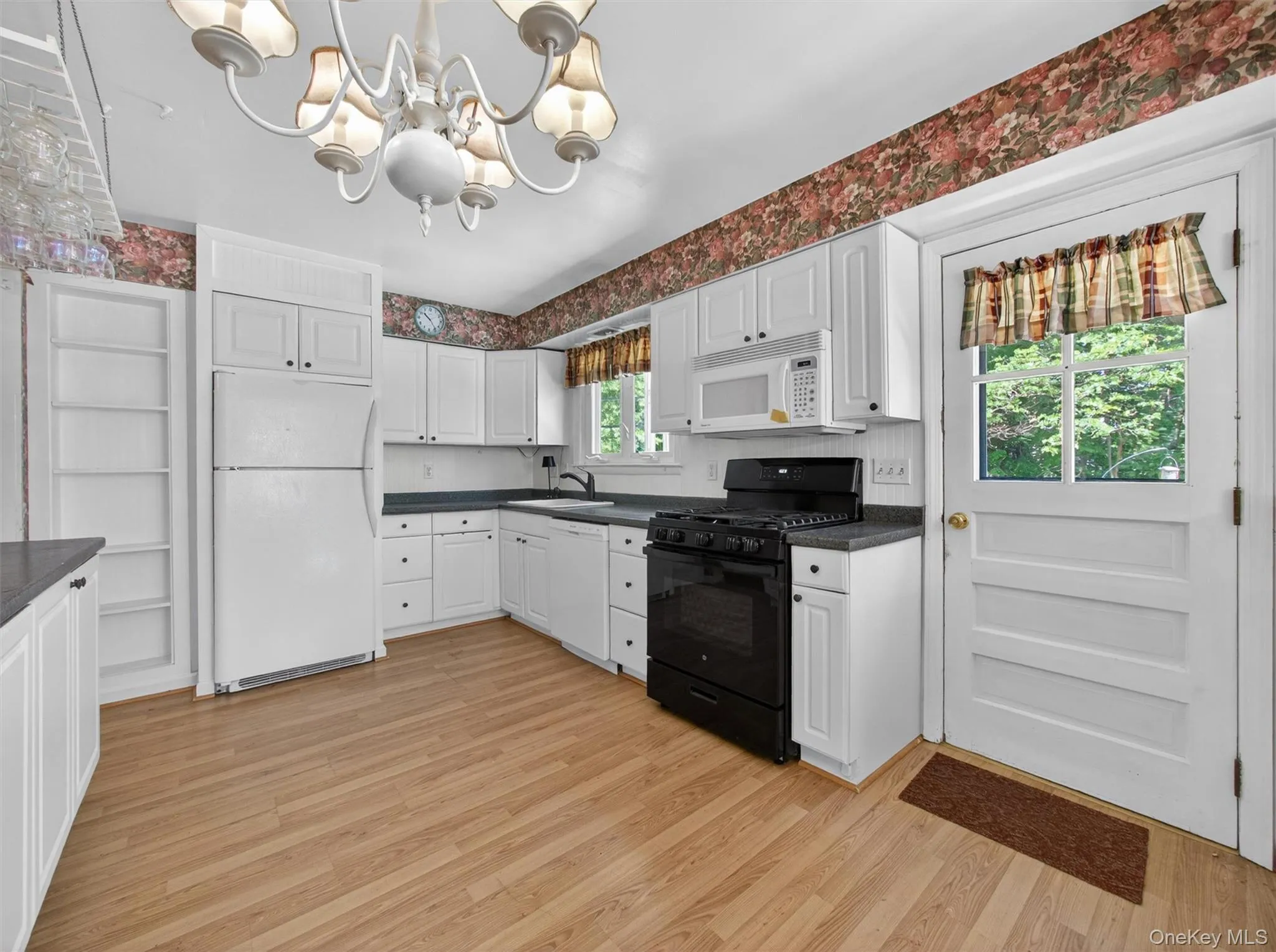 56 Oak Road, Clarkstown, NY, 4 Bedrooms Bedrooms, 11 Rooms Rooms,2 BathroomsBathrooms,Residential,For Rent,Oak,0,992766 56 Oak Road, Clarkstown, NY, 4 Bedrooms Bedrooms, 11 Rooms Rooms,2 BathroomsBathrooms,Residential,For Rent,Oak,0,992766