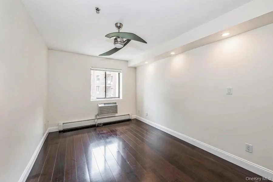 141-16 84th Drive, New York, NY, 2 Bedrooms Bedrooms, 6 Rooms Rooms,2 BathroomsBathrooms,Residential Lease,For Rent,84th,0,992798 141-16 84th Drive, New York, NY, 2 Bedrooms Bedrooms, 6 Rooms Rooms,2 BathroomsBathrooms,Residential Lease,For Rent,84th,0,992798