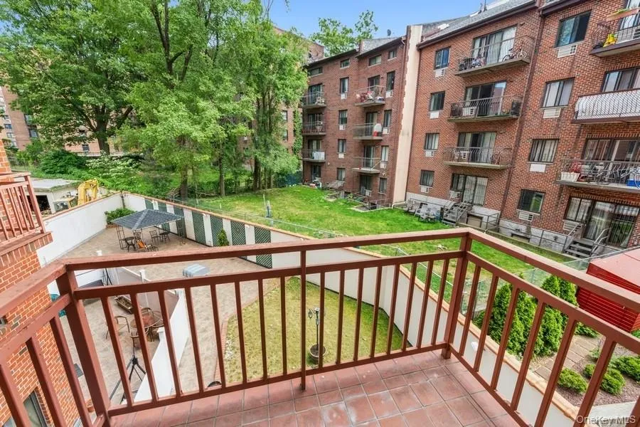 141-16 84th Drive, New York, NY, 2 Bedrooms Bedrooms, 6 Rooms Rooms,2 BathroomsBathrooms,Residential Lease,For Rent,84th,0,992798 141-16 84th Drive, New York, NY, 2 Bedrooms Bedrooms, 6 Rooms Rooms,2 BathroomsBathrooms,Residential Lease,For Rent,84th,0,992798