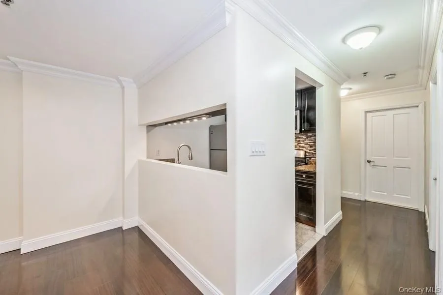 141-16 84th Drive, New York, NY, 2 Bedrooms Bedrooms, 6 Rooms Rooms,2 BathroomsBathrooms,Residential Lease,For Rent,84th,0,992798 141-16 84th Drive, New York, NY, 2 Bedrooms Bedrooms, 6 Rooms Rooms,2 BathroomsBathrooms,Residential Lease,For Rent,84th,0,992798