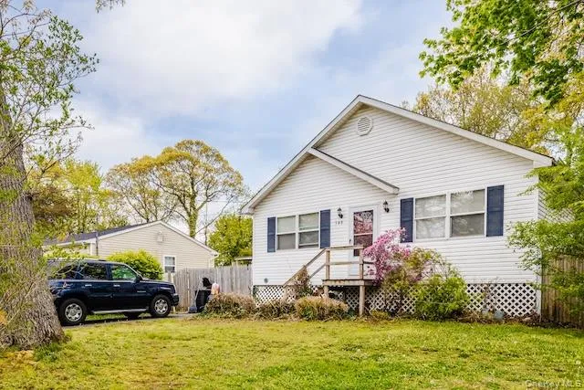 148 Wavecrest Drive, Brookhaven, NY, 3 Bedrooms Bedrooms, 5 Rooms Rooms,1 BathroomBathrooms,Residential Sale,For Rent,Wavecrest,0,992873 148 Wavecrest Drive, Brookhaven, NY, 3 Bedrooms Bedrooms, 5 Rooms Rooms,1 BathroomBathrooms,Residential Sale,For Rent,Wavecrest,0,992873