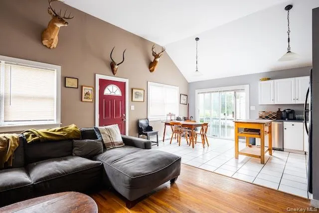 148 Wavecrest Drive, Brookhaven, NY, 3 Bedrooms Bedrooms, 5 Rooms Rooms,1 BathroomBathrooms,Residential Sale,For Rent,Wavecrest,0,992873 148 Wavecrest Drive, Brookhaven, NY, 3 Bedrooms Bedrooms, 5 Rooms Rooms,1 BathroomBathrooms,Residential Sale,For Rent,Wavecrest,0,992873