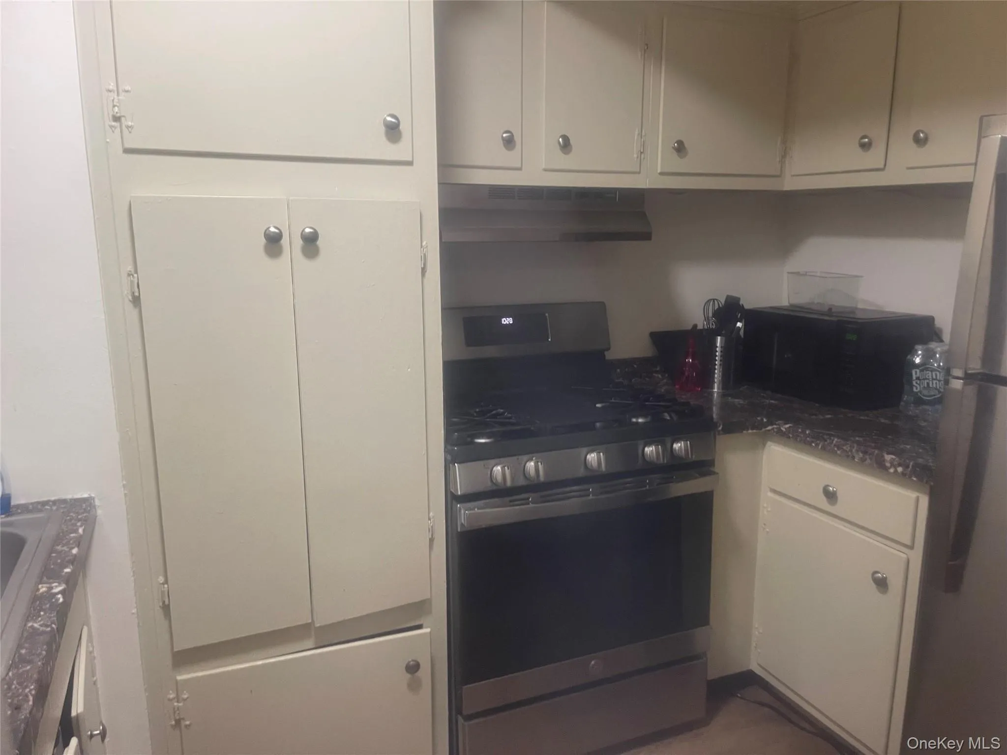 111 Centre Avenue, Hempstead, NY, 2 Bedrooms Bedrooms, 6 Rooms Rooms,1 BathroomBathrooms,Residential Lease,For Rent,Centre,0,992886 111 Centre Avenue, Hempstead, NY, 2 Bedrooms Bedrooms, 6 Rooms Rooms,1 BathroomBathrooms,Residential Lease,For Rent,Centre,0,992886