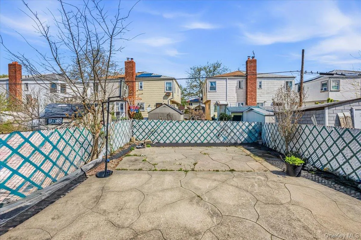 25733 149th Road, New York, NY, 3 Bedrooms Bedrooms, 6 Rooms Rooms,1 BathroomBathrooms,Residential,For Rent,149th,0,992891 25733 149th Road, New York, NY, 3 Bedrooms Bedrooms, 6 Rooms Rooms,1 BathroomBathrooms,Residential,For Rent,149th,0,992891