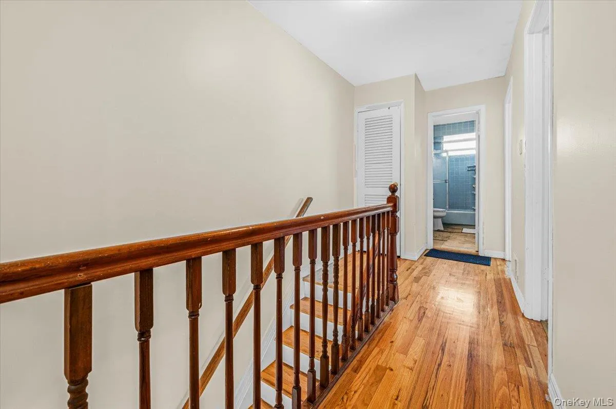 25733 149th Road, New York, NY, 3 Bedrooms Bedrooms, 6 Rooms Rooms,1 BathroomBathrooms,Residential,For Rent,149th,0,992891 25733 149th Road, New York, NY, 3 Bedrooms Bedrooms, 6 Rooms Rooms,1 BathroomBathrooms,Residential,For Rent,149th,0,992891