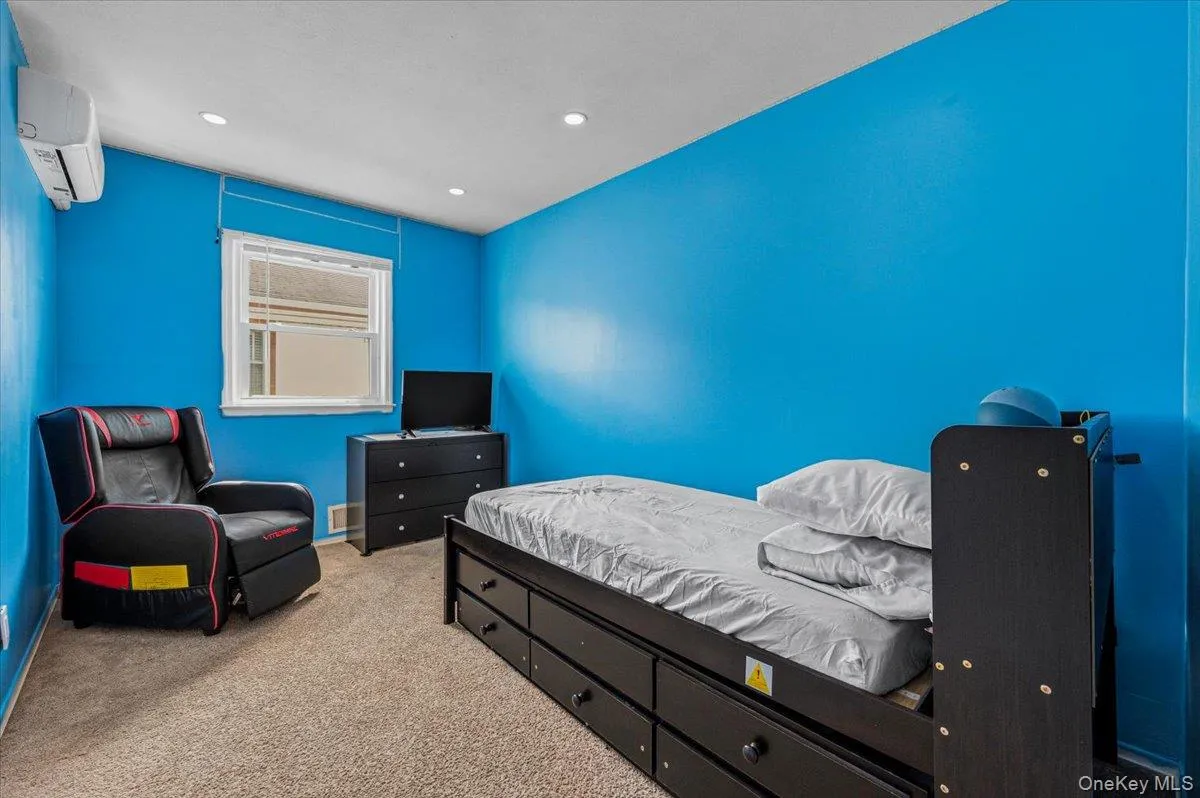 25733 149th Road, New York, NY, 3 Bedrooms Bedrooms, 6 Rooms Rooms,1 BathroomBathrooms,Residential,For Rent,149th,0,992891 25733 149th Road, New York, NY, 3 Bedrooms Bedrooms, 6 Rooms Rooms,1 BathroomBathrooms,Residential,For Rent,149th,0,992891