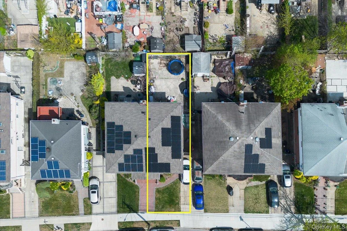 25733 149th Road, New York, NY, 3 Bedrooms Bedrooms, 6 Rooms Rooms,1 BathroomBathrooms,Residential,For Rent,149th,0,992891 25733 149th Road, New York, NY, 3 Bedrooms Bedrooms, 6 Rooms Rooms,1 BathroomBathrooms,Residential,For Rent,149th,0,992891