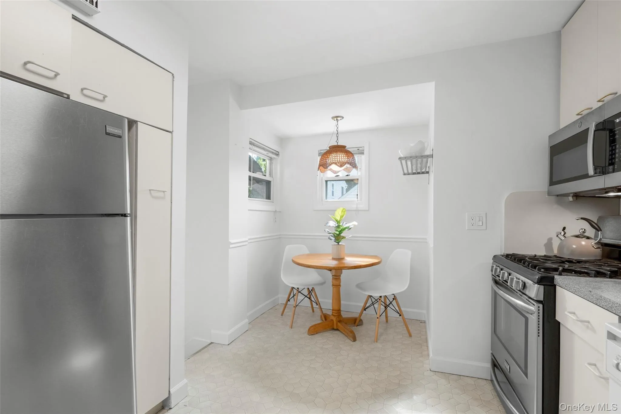 174 Sparks Avenue, Pelham, NY, 3 Bedrooms Bedrooms, 8 Rooms Rooms,2 BathroomsBathrooms,Residential,For Rent,Sparks,0,KEY992907 174 Sparks Avenue, Pelham, NY, 3 Bedrooms Bedrooms, 8 Rooms Rooms,2 BathroomsBathrooms,Residential,For Rent,Sparks,0,KEY992907