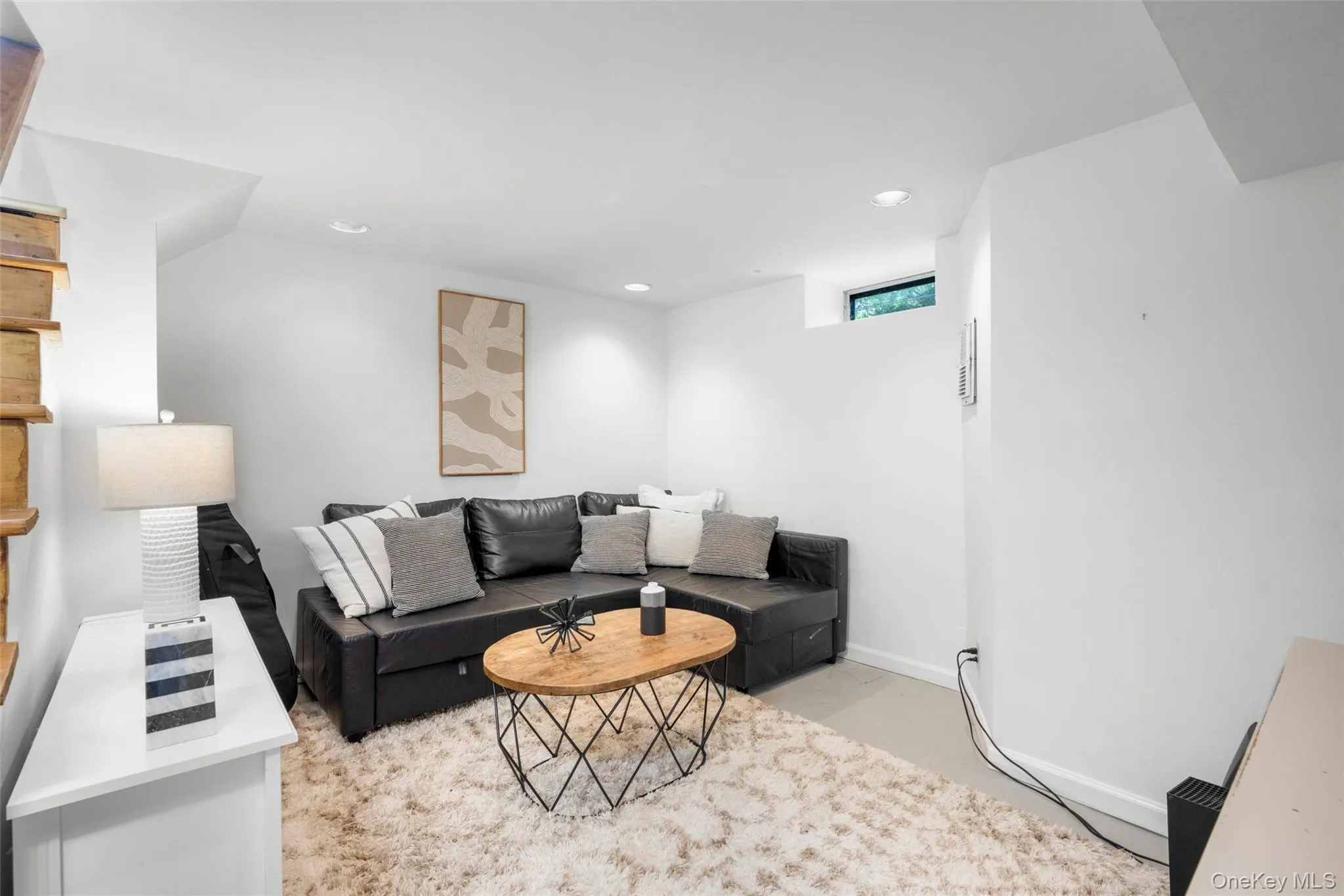 This is a fabulous hang out room. This is a fabulous hang out room.