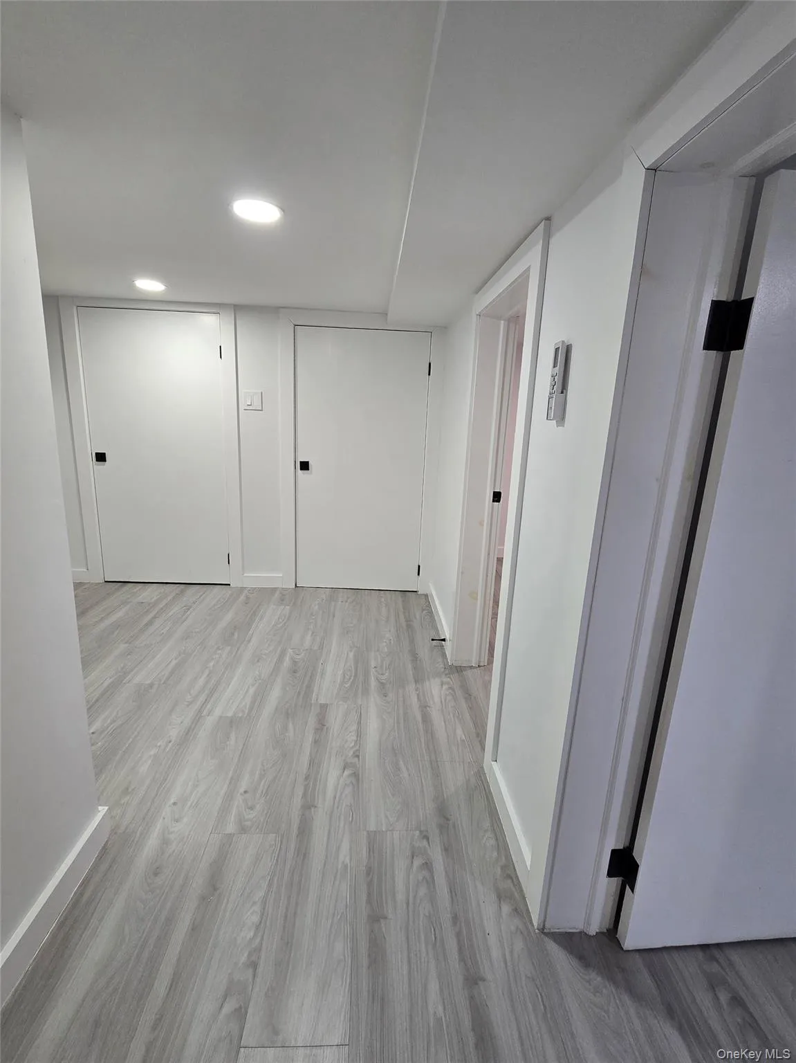 132 Roosevelt Avenue, Hempstead, NY, 3 Bedrooms Bedrooms, 6 Rooms Rooms,2 BathroomsBathrooms,Residential Lease,For Rent,Roosevelt,0,992925 132 Roosevelt Avenue, Hempstead, NY, 3 Bedrooms Bedrooms, 6 Rooms Rooms,2 BathroomsBathrooms,Residential Lease,For Rent,Roosevelt,0,992925