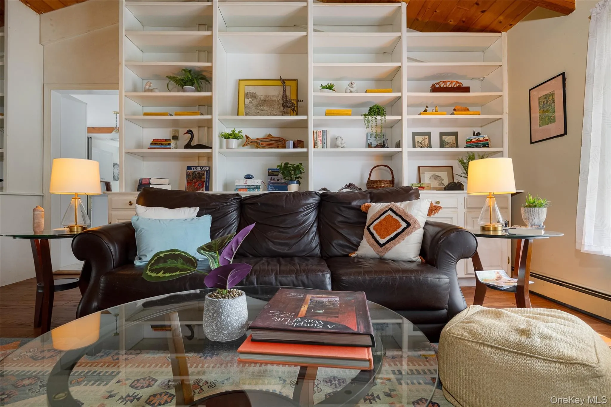 Featuring Built-Ins for Books & Collectibles... Featuring Built-Ins for Books & Collectibles...
