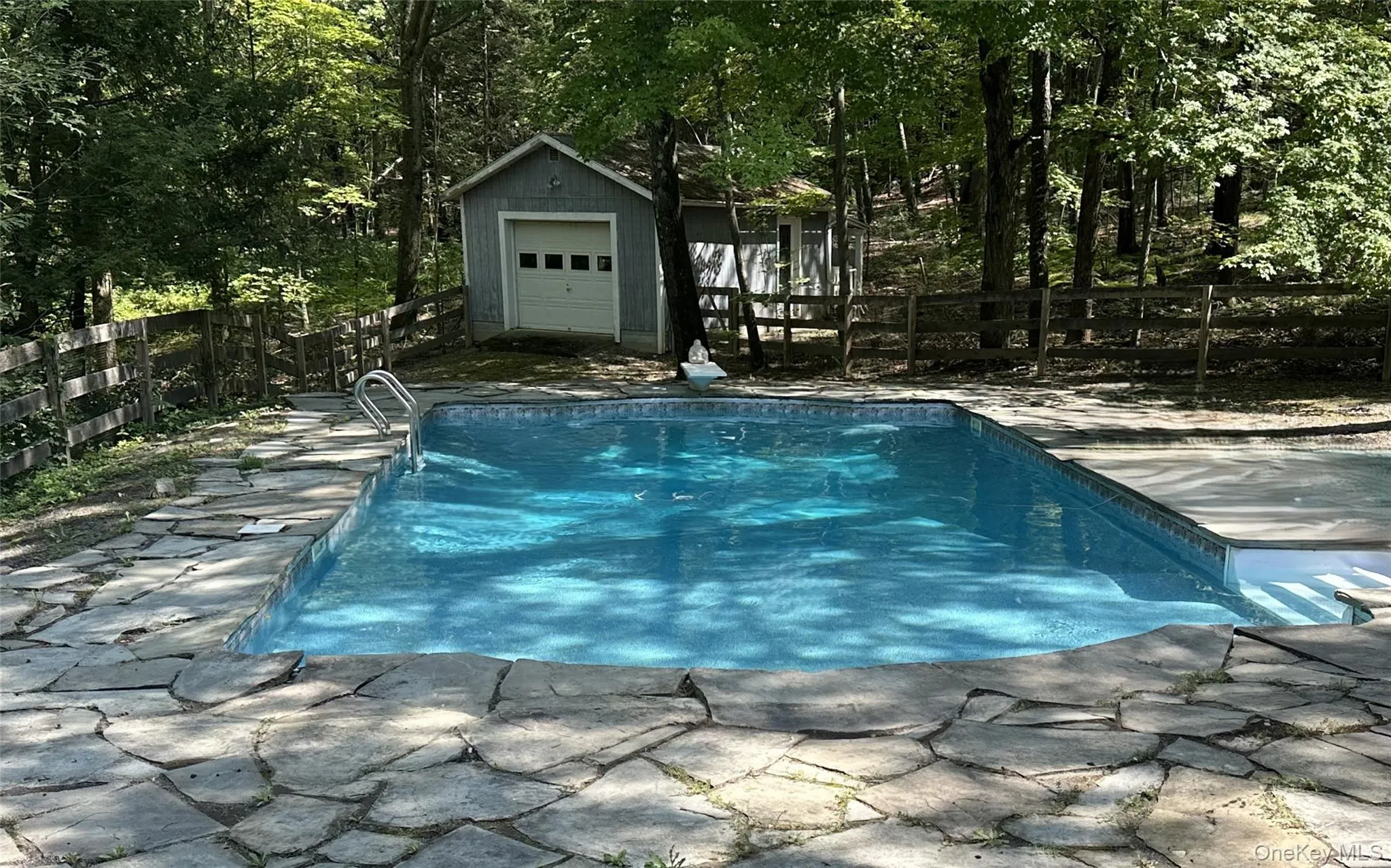 Large 20x40 Heated Saltwater Pool, with recently updated liner.... Large 20x40 Heated Saltwater Pool, with recently updated liner....