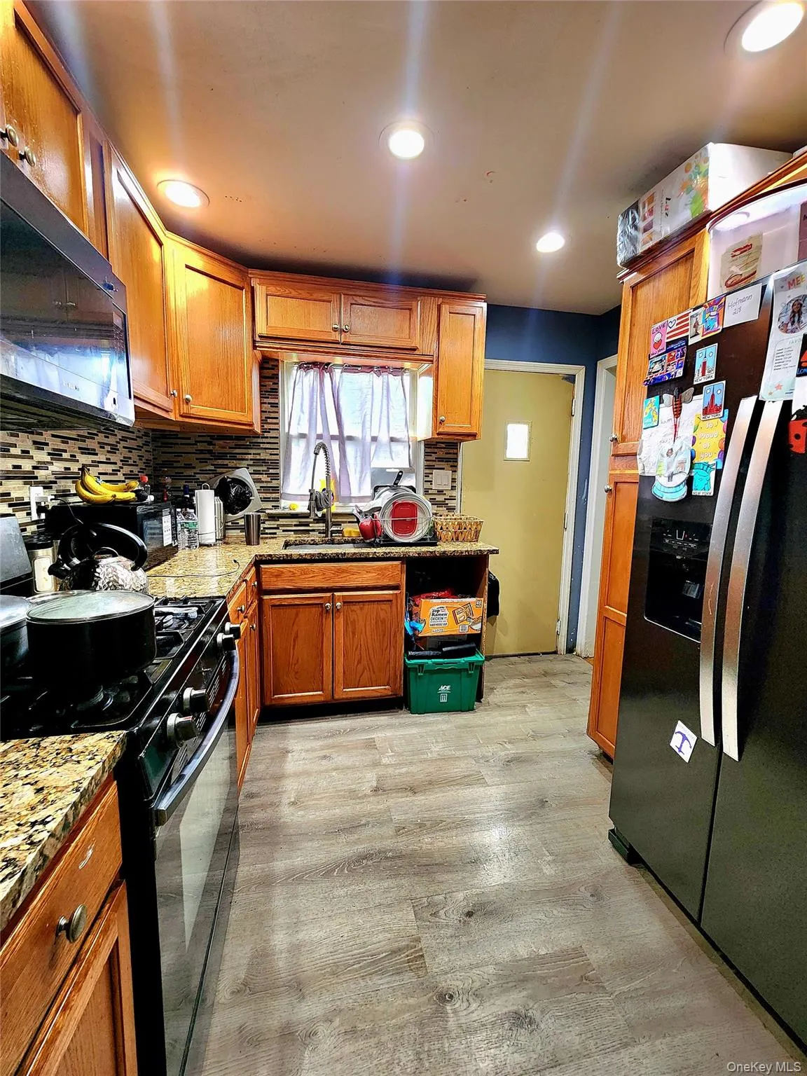301 Pennsylvania Avenue, Hempstead, NY, 3 Bedrooms Bedrooms, 6 Rooms Rooms,1 BathroomBathrooms,Residential,For Rent,Pennsylvania,0,992928 301 Pennsylvania Avenue, Hempstead, NY, 3 Bedrooms Bedrooms, 6 Rooms Rooms,1 BathroomBathrooms,Residential,For Rent,Pennsylvania,0,992928