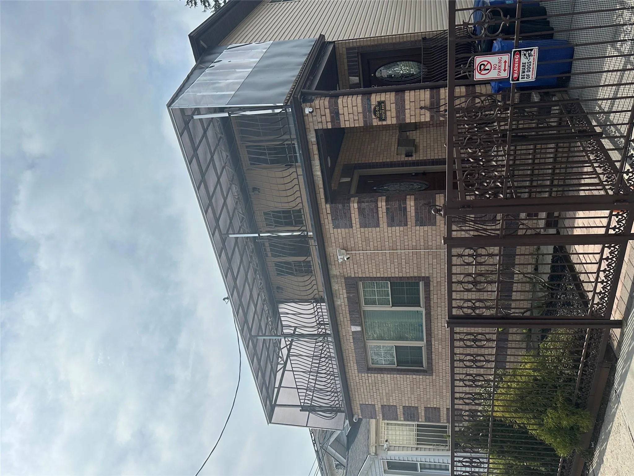 225-10 146th Avenue, New York, NY, 3 Bedrooms Bedrooms, 6 Rooms Rooms,2 BathroomsBathrooms,Residential Lease,For Rent,146th,0,992933 225-10 146th Avenue, New York, NY, 3 Bedrooms Bedrooms, 6 Rooms Rooms,2 BathroomsBathrooms,Residential Lease,For Rent,146th,0,992933