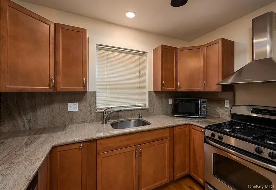 450 Oscawana Lake Rd, Putnam Valley, NY, 1 Bedroom Bedrooms, 4 Rooms Rooms,1 BathroomBathrooms,Residential Lease,For Rent,Oscawana Lake Rd,0,992942 450 Oscawana Lake Rd, Putnam Valley, NY, 1 Bedroom Bedrooms, 4 Rooms Rooms,1 BathroomBathrooms,Residential Lease,For Rent,Oscawana Lake Rd,0,992942