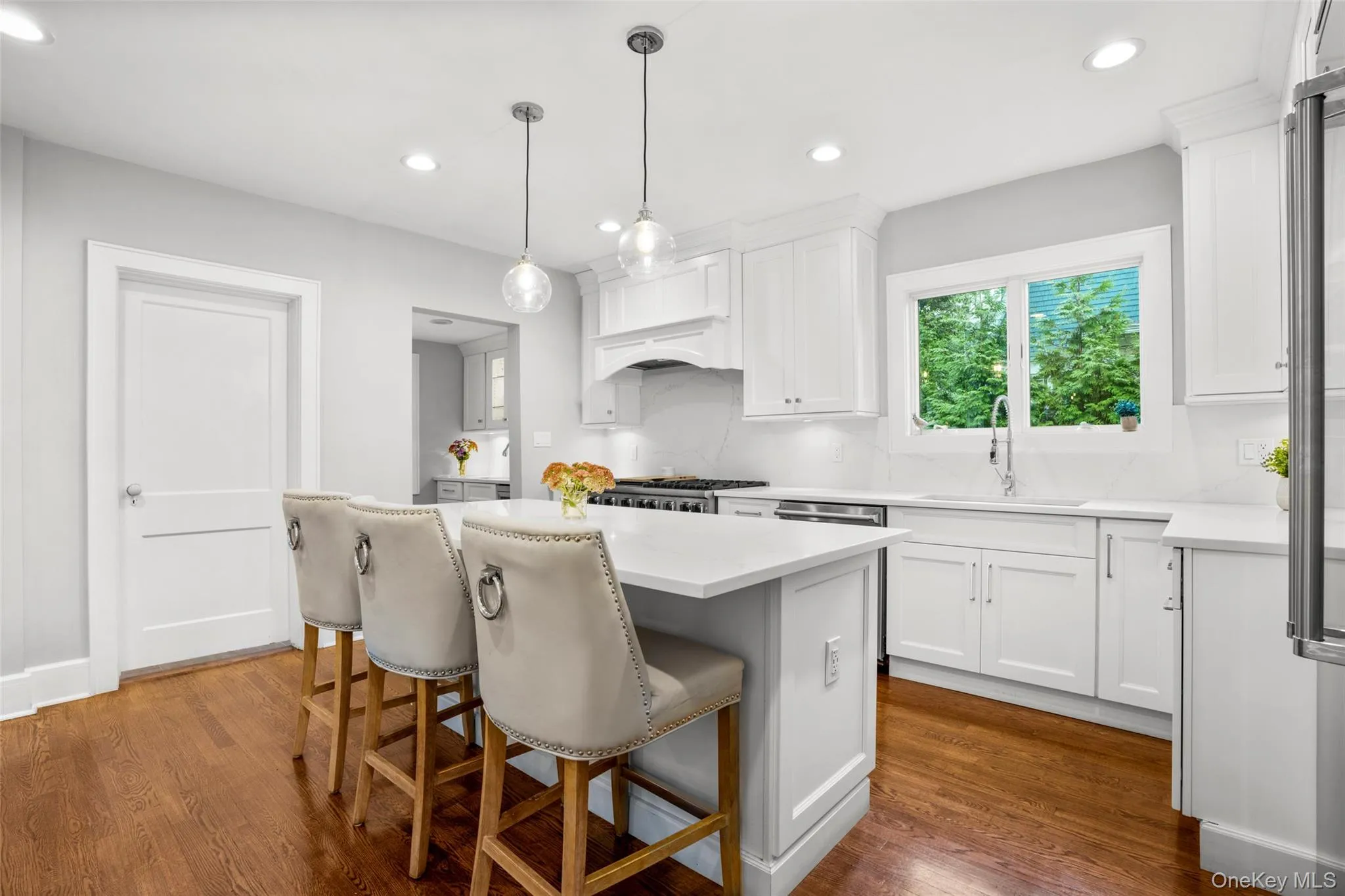 20 Elk Avenue, New Rochelle, NY, 6 Bedrooms Bedrooms, 13 Rooms Rooms,3 BathroomsBathrooms,Residential Lease,For Rent,Elk,0,992947 20 Elk Avenue, New Rochelle, NY, 6 Bedrooms Bedrooms, 13 Rooms Rooms,3 BathroomsBathrooms,Residential Lease,For Rent,Elk,0,992947