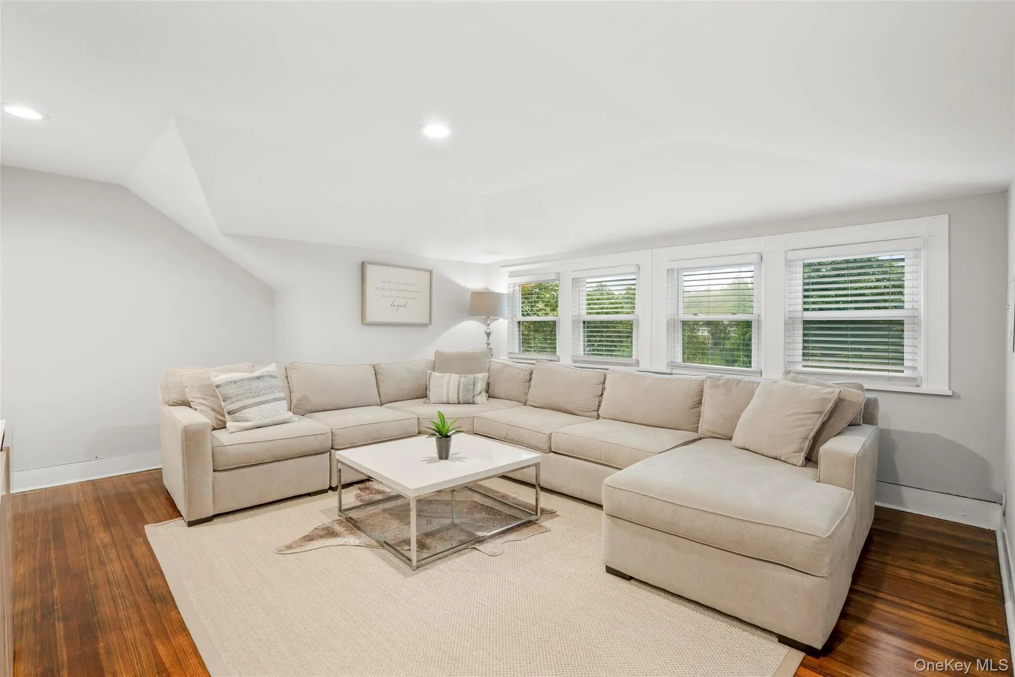 20 Elk Avenue, New Rochelle, NY, 6 Bedrooms Bedrooms, 13 Rooms Rooms,3 BathroomsBathrooms,Residential Lease,For Rent,Elk,0,992947 20 Elk Avenue, New Rochelle, NY, 6 Bedrooms Bedrooms, 13 Rooms Rooms,3 BathroomsBathrooms,Residential Lease,For Rent,Elk,0,992947