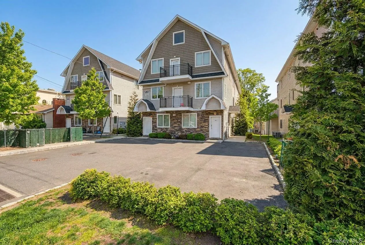 32 Herrick Avenue, Ramapo, NY, 3 Bedrooms Bedrooms, 5 Rooms Rooms,2 BathroomsBathrooms,Residential Sale,For Rent,Herrick,0,992950 32 Herrick Avenue, Ramapo, NY, 3 Bedrooms Bedrooms, 5 Rooms Rooms,2 BathroomsBathrooms,Residential Sale,For Rent,Herrick,0,992950