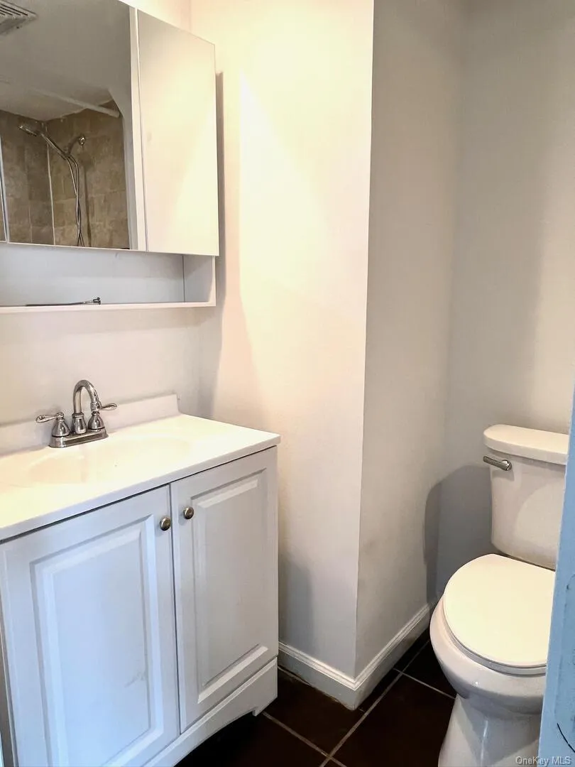 401 Mc Call Avenue, Islip, NY, 3 Bedrooms Bedrooms, 5 Rooms Rooms,1 BathroomBathrooms,Residential Lease,For Rent,Mc Call,0,992955 401 Mc Call Avenue, Islip, NY, 3 Bedrooms Bedrooms, 5 Rooms Rooms,1 BathroomBathrooms,Residential Lease,For Rent,Mc Call,0,992955