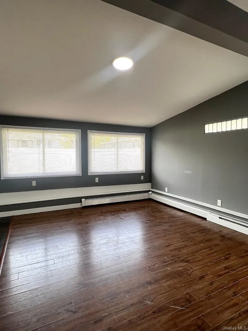 401 Mc Call Avenue, Islip, NY, 3 Bedrooms Bedrooms, 5 Rooms Rooms,1 BathroomBathrooms,Residential Lease,For Rent,Mc Call,0,992955 401 Mc Call Avenue, Islip, NY, 3 Bedrooms Bedrooms, 5 Rooms Rooms,1 BathroomBathrooms,Residential Lease,For Rent,Mc Call,0,992955