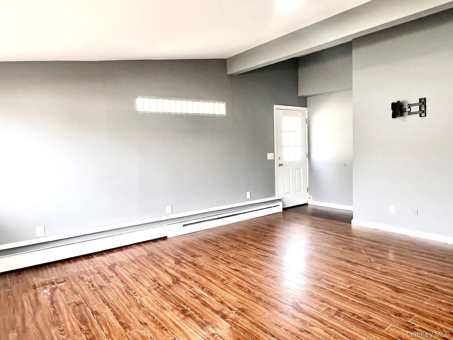 401 Mc Call Avenue, Islip, NY, 3 Bedrooms Bedrooms, 5 Rooms Rooms,1 BathroomBathrooms,Residential Lease,For Rent,Mc Call,0,992955 401 Mc Call Avenue, Islip, NY, 3 Bedrooms Bedrooms, 5 Rooms Rooms,1 BathroomBathrooms,Residential Lease,For Rent,Mc Call,0,992955