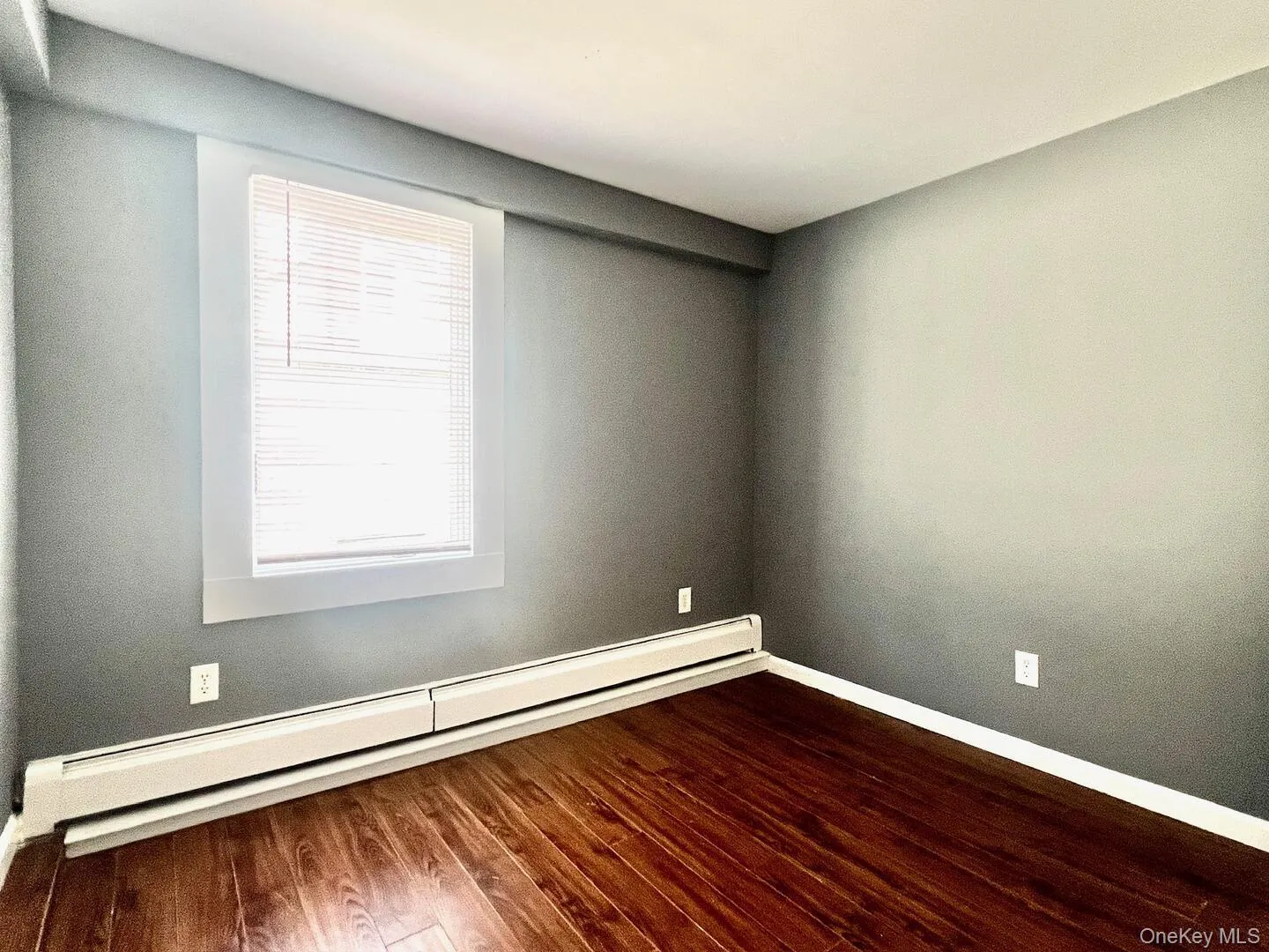 401 Mc Call Avenue, Islip, NY, 3 Bedrooms Bedrooms, 5 Rooms Rooms,1 BathroomBathrooms,Residential Lease,For Rent,Mc Call,0,992955 401 Mc Call Avenue, Islip, NY, 3 Bedrooms Bedrooms, 5 Rooms Rooms,1 BathroomBathrooms,Residential Lease,For Rent,Mc Call,0,992955