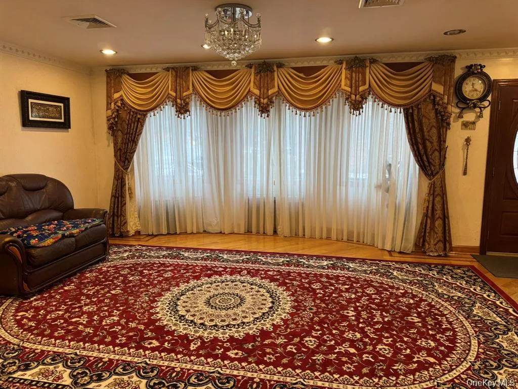 10904 Myrtle Avenue, New York, NY, 2 Bedrooms Bedrooms, 6 Rooms Rooms,1 BathroomBathrooms,Residential Lease,For Rent,Myrtle,0,992970 10904 Myrtle Avenue, New York, NY, 2 Bedrooms Bedrooms, 6 Rooms Rooms,1 BathroomBathrooms,Residential Lease,For Rent,Myrtle,0,992970