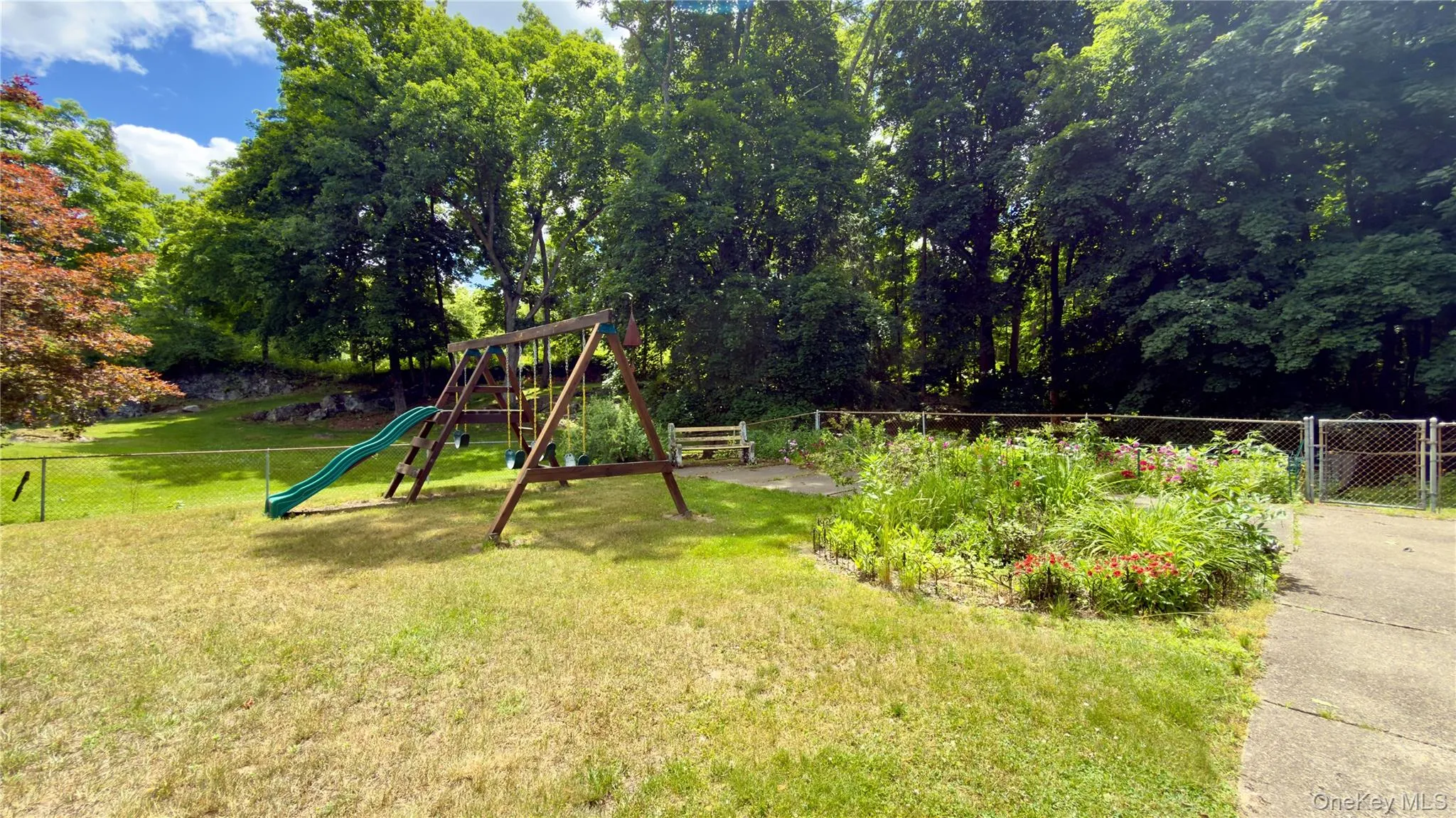 18 Terwilliger Road, Hyde Park, NY, 2 Bedrooms Bedrooms, 7 Rooms Rooms,1 BathroomBathrooms,Residential,For Rent,Terwilliger,0,992971 18 Terwilliger Road, Hyde Park, NY, 2 Bedrooms Bedrooms, 7 Rooms Rooms,1 BathroomBathrooms,Residential,For Rent,Terwilliger,0,992971